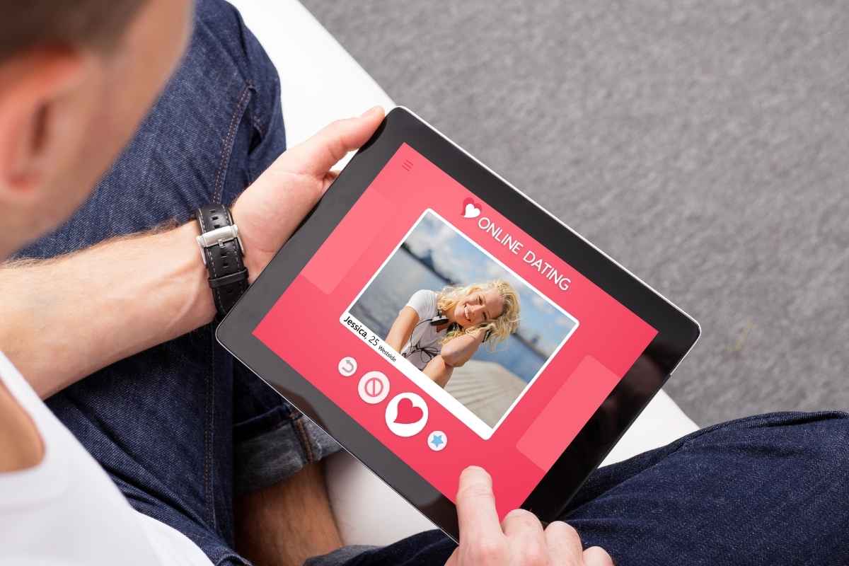 Is Online Dating Bad for Mental Health - Growing Minds Mental Health Services